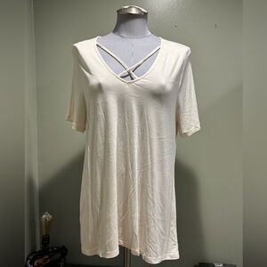 NWOT Old Navy White Ladies Blouse. Size Large